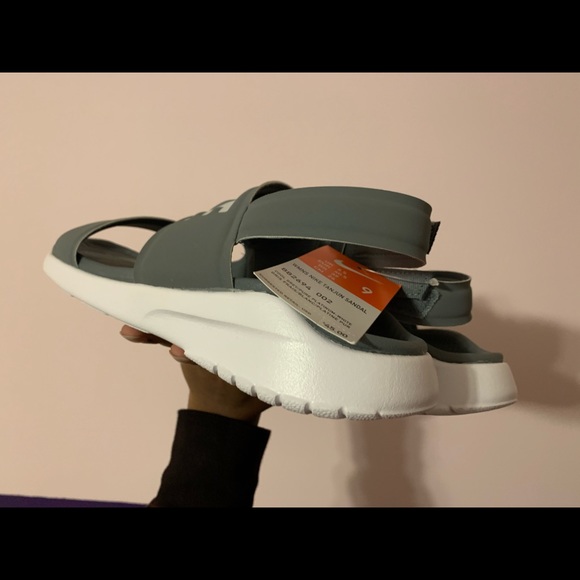 Nike Tanjun Sandals - Picture 5 of 6